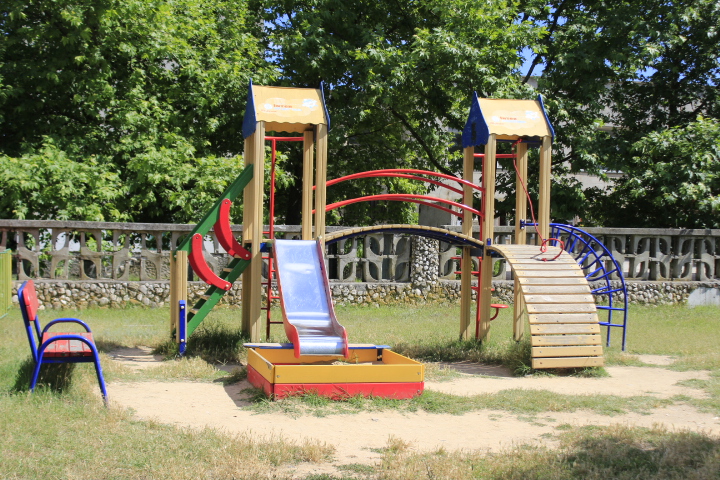 Детская площадка в Заозерном Отдых с детьми Заозерное